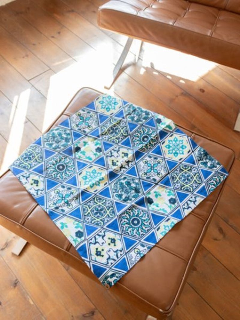 [Hot pre-order] colorful tile towel (two colors) ISAP91C4 - ผ้าเช็ดหน้า - ผ้าฝ้าย/ผ้าลินิน 