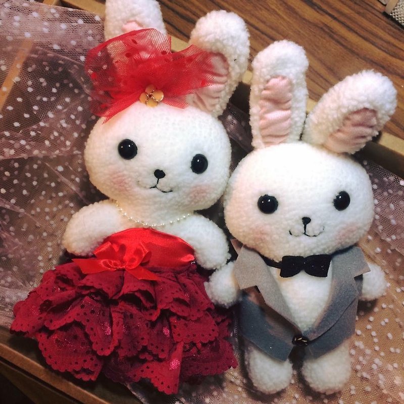RABBIT LULU 【Rabbit doll rabbit wedding festive red wedding】 wedding gift. Wedding decorations. Bedding doll. The color of the car exposed dew rabbit - Stuffed Dolls & Figurines - Cotton & Hemp Red