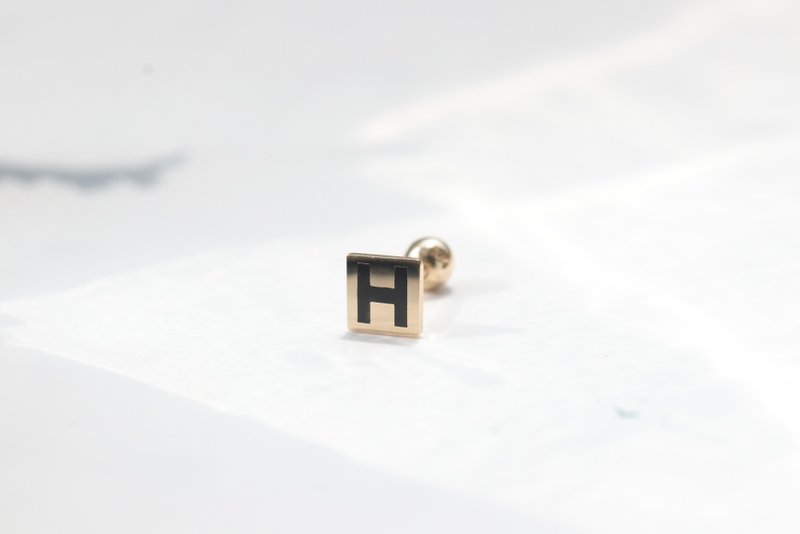 14K Square H Piercing 方形H鎖珠耳環(單個)耳骨 耳窩 不退色 - 耳環/耳夾/耳骨夾 - 貴金屬 金色