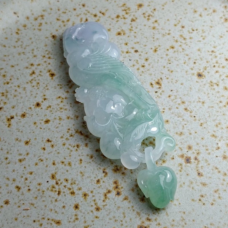 J0215天然翡翠A貨 . 冰糯晴水鳥和垂掛花.喜上眉梢.擺件. - 擺飾/家飾品 - 玉石 