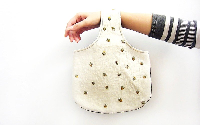 PURE ZAKKA Full Pattern One Shoulder Edo Bag Small Bag [Acorn Fruit] - Handbags & Totes - Thread Brown
