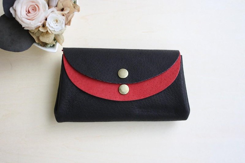 Small pigskin wallet black x red