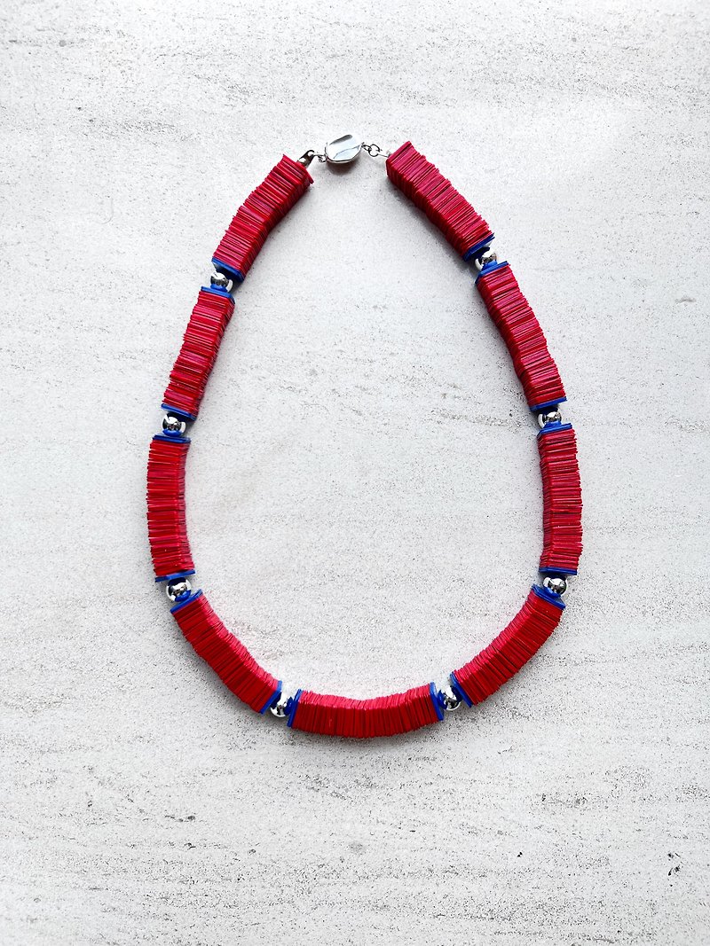 French embroidery red and blue square ethnic necklace - สร้อยคอ - เส้นใยสังเคราะห์ 
