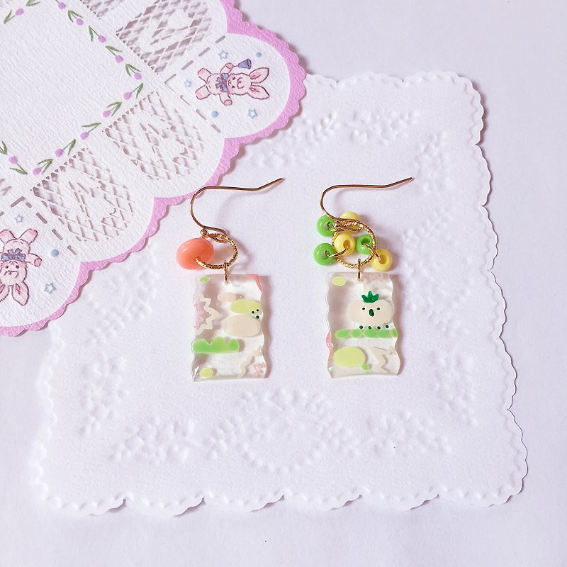 Pair of spring earrings with adjustable ear clips - ต่างหู - เรซิน 