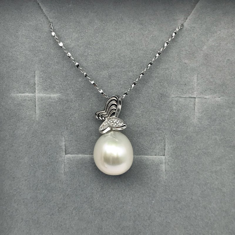 LovelyButterfly Genuine Freshwater Natural White 9.6mm Pearl 18in SS925 Necklace - สร้อยคอ - ไข่มุก ขาว