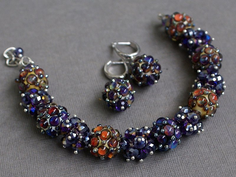 Lampwork purple bracelet and earrings, glass earrings, glass artisan bracelet