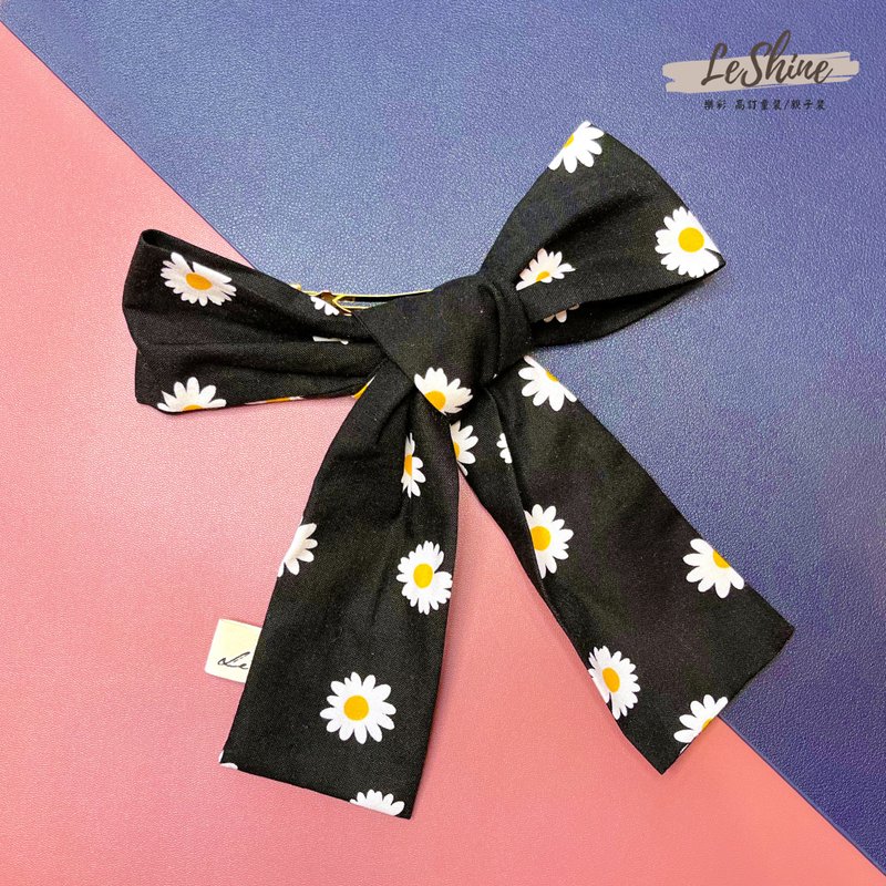 Le Cai Bow Hair Clip-Black Humor Thin Cotton Handmade French Spring Clip Korean Automatic Hair Clip - เครื่องประดับผม - ผ้าฝ้าย/ผ้าลินิน สีดำ