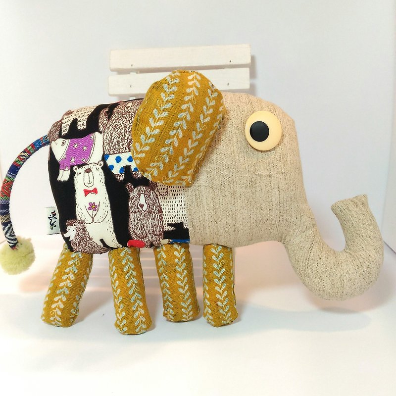 Mia handmade doll~yellow-eared elephant - Stuffed Dolls & Figurines - Cotton & Hemp 