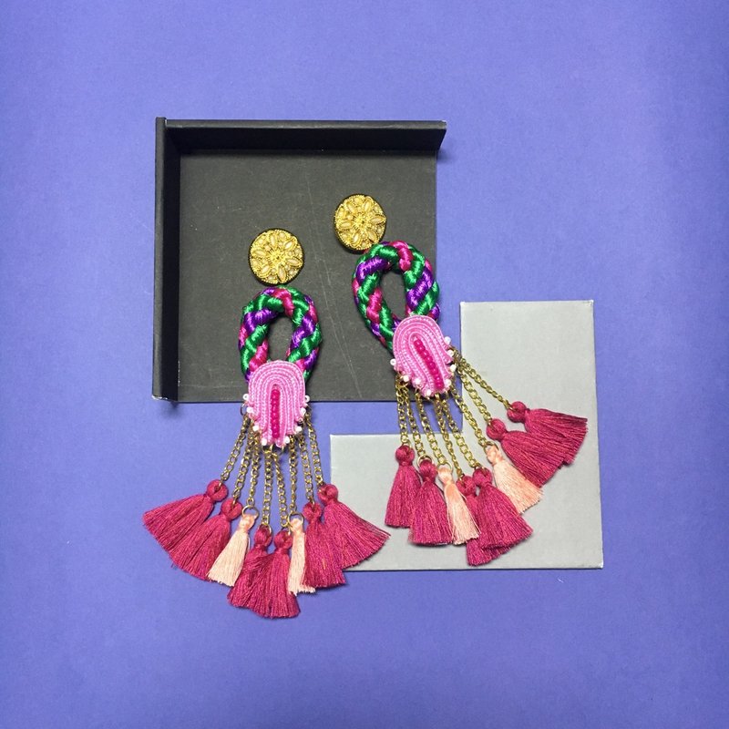 earrings : ring tassel pink - 耳環/耳夾/耳骨夾 - 紙 粉紅色