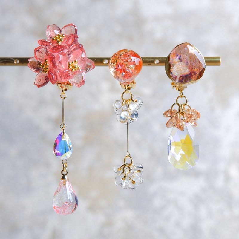 Sakura THREE - Earrings & Clip-ons - Resin Pink