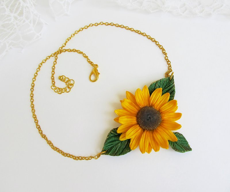 Yellow sunflower necklace Sunflower pendant Sunflower jewelry Blossom necklace - สร้อยคอ - ดินเหนียว สีเหลือง