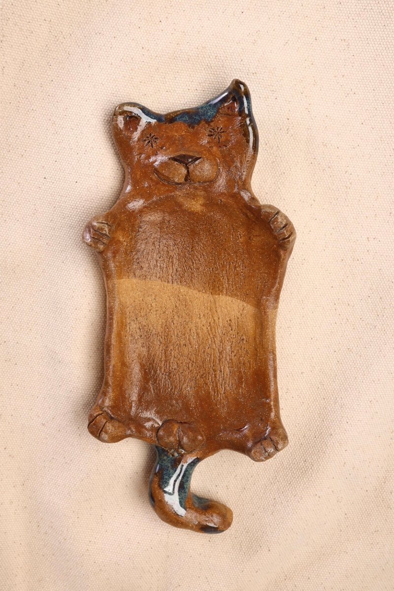 【聖誕禮物】陽光斜射翻肚栗貓造型盤/小物與飾品收納容器 - 擺飾/家飾品 - 陶 咖啡色