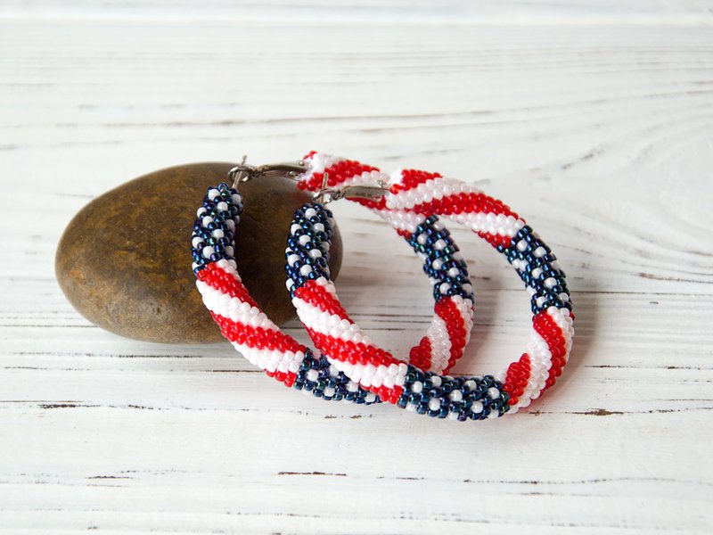Bead crochet kit, Craft kit for adult, 4 of july hoop earrings, Jewelry making - 編織/刺繡/羊毛氈/縫紉 - 玻璃 紅色