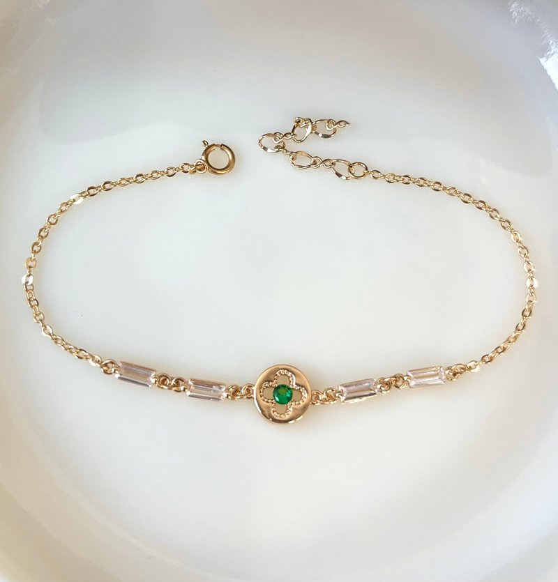 14K gold-filled green clover bracelet - สร้อยข้อมือ - โลหะ สีเขียว