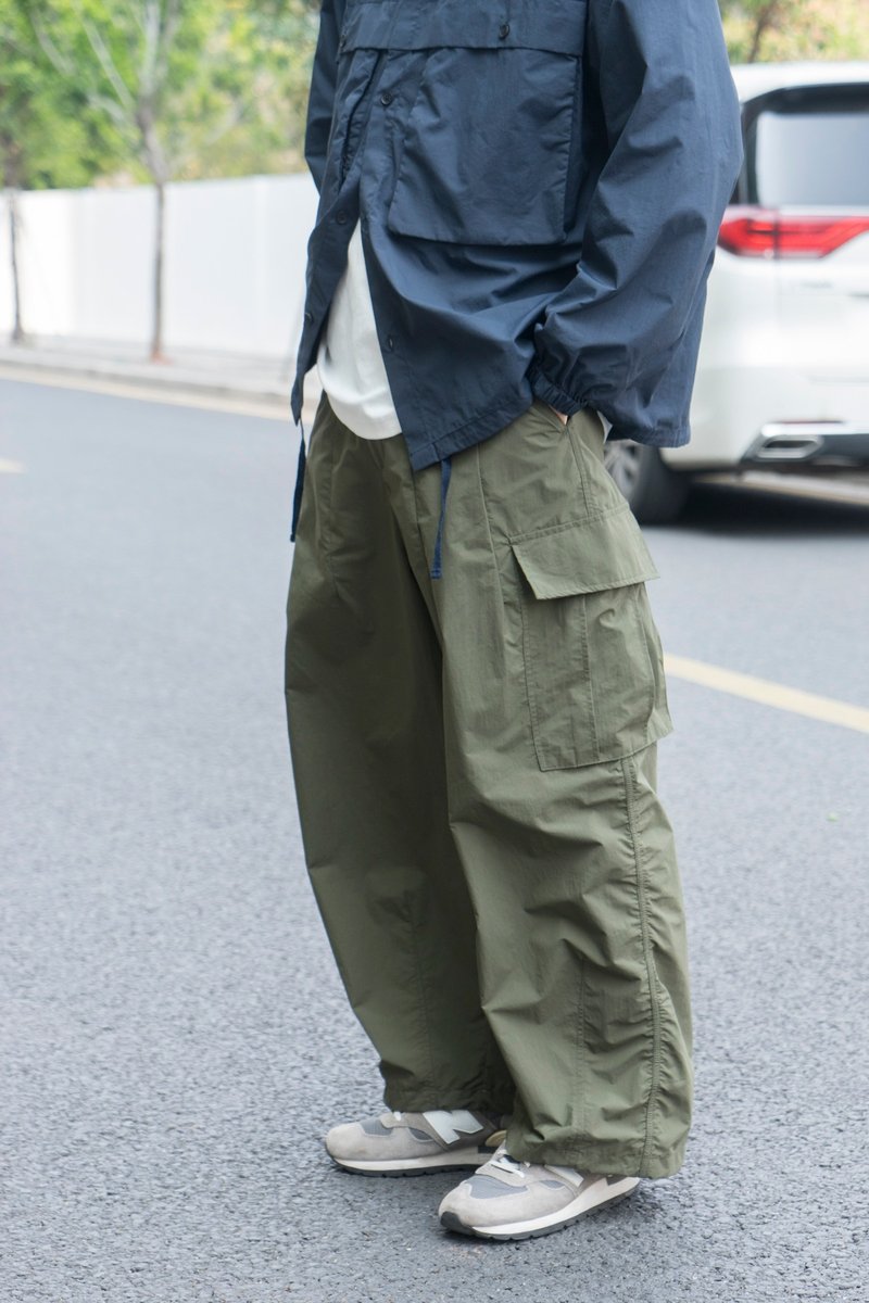 PANTS 日系細格紋輕薄舒適面料工裝多袋氣球褲 闊腿褲寬鬆褲cargo - 男長褲/休閒褲 - 其他人造纖維 綠色