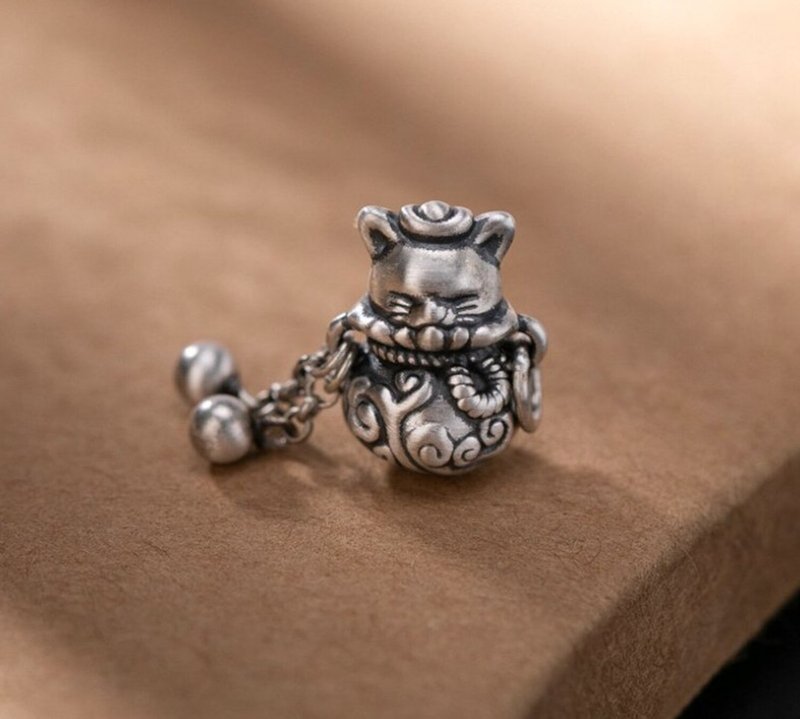 Thai Silver Handmade Lucky Cat Pendants for Women 925 Silver Balls Tassels - แหวนทั่วไป - เงินแท้ สีเงิน