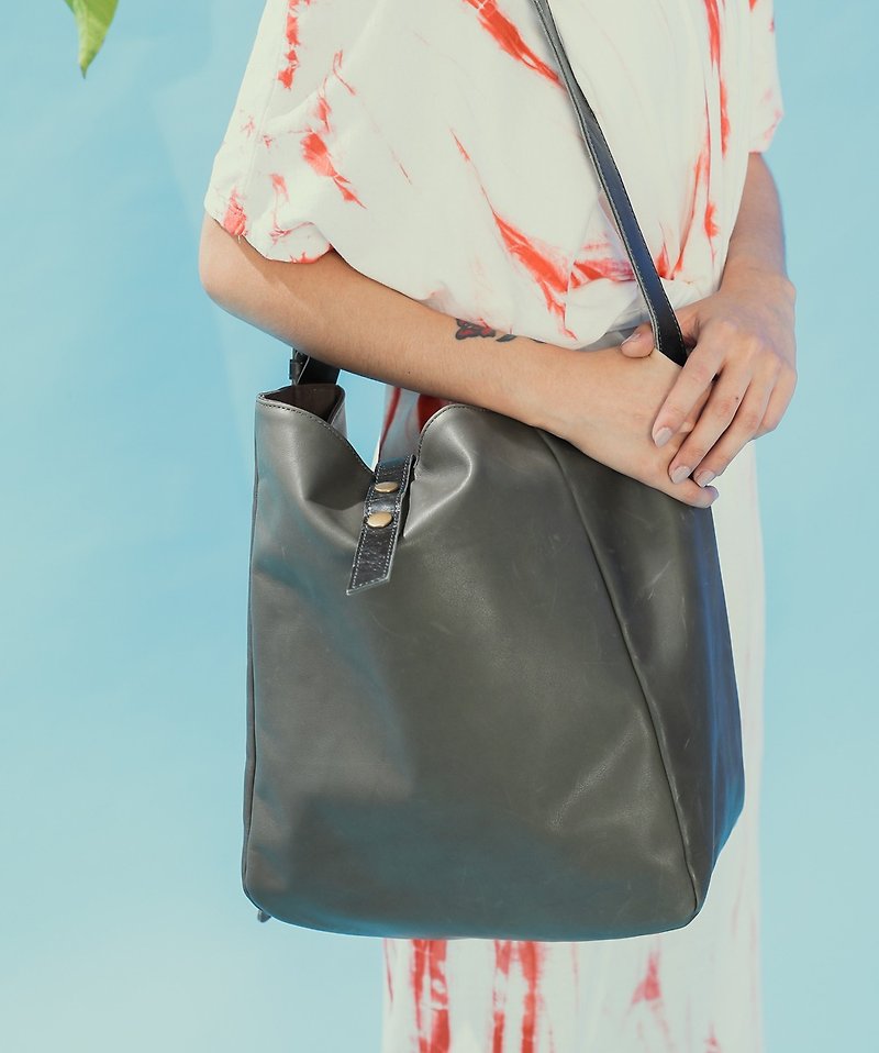 Broadband design leather shoulder tote bag - gray - Messenger Bags & Sling Bags - Genuine Leather Gray