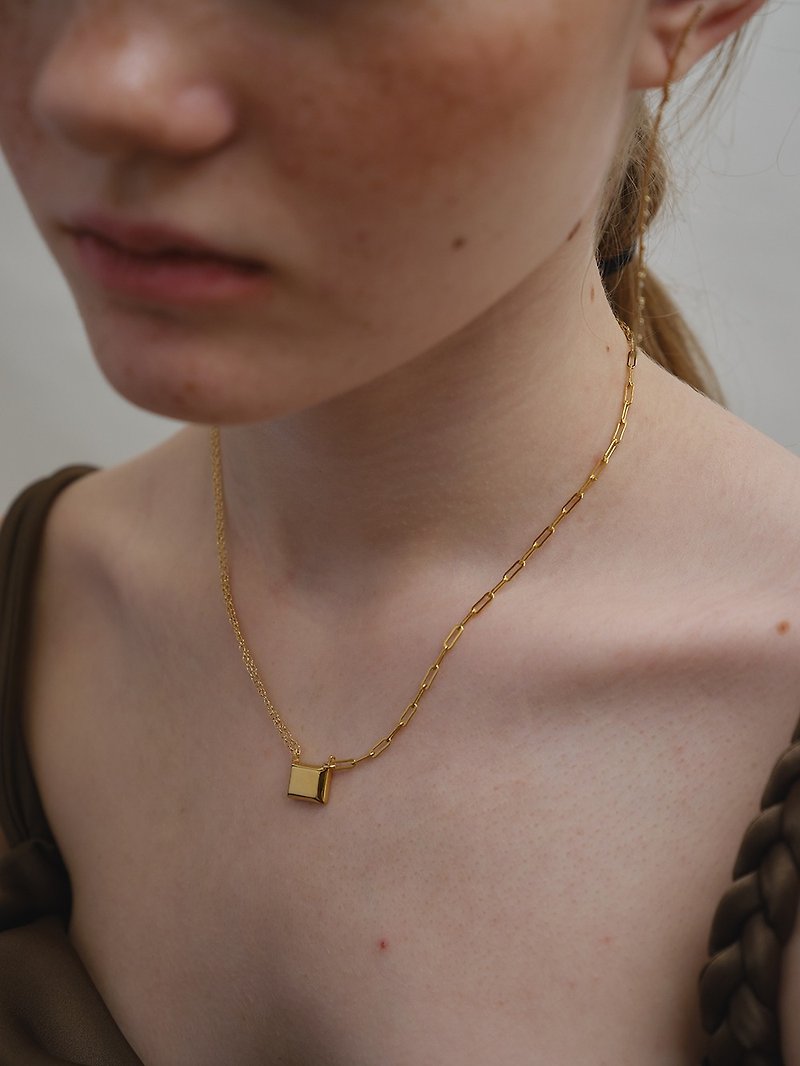 LESIS | Square Necklace - 項鍊 - 貴金屬 金色