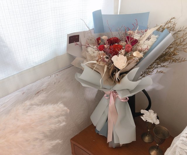 Valentine's Day Gift The One and Only You Everlasting Flower Bouquet - Shop  youngsflower Dried Flowers & Bouquets - Pinkoi