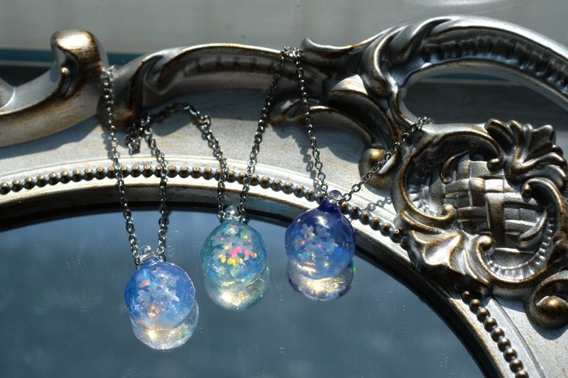 Crystal Bay—snowflake 晶.凝 (魔雪限定版) - 項鍊 - 玻璃 藍色