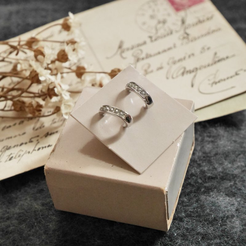 Old and good antique jewelry 1984 silver Stone hoop C-shaped needle earrings original box P602 - ต่างหู - โลหะ สีเงิน