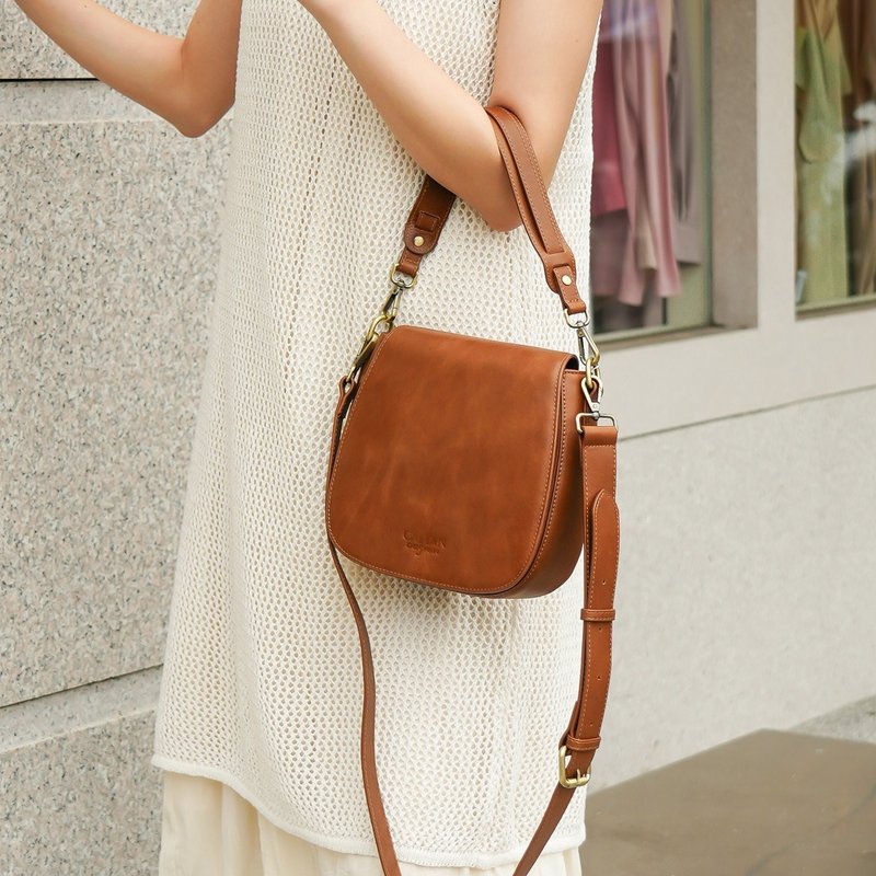 Neat and fashionable genuine leather saddle bag-234052 two colors - กระเป๋าแมสเซนเจอร์ - หนังแท้ สีกากี