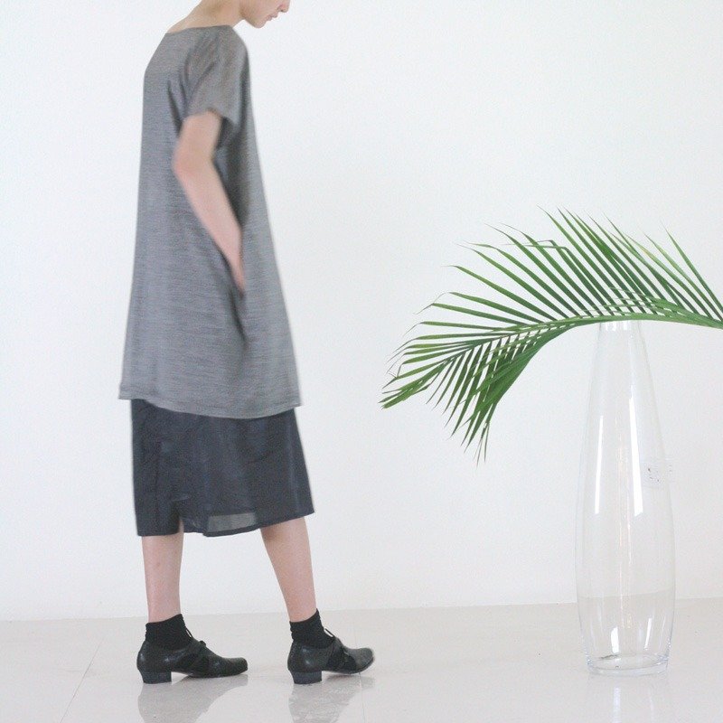 T-shirt式雙層下擺襯衫 - 女襯衫 - 棉．麻 灰色