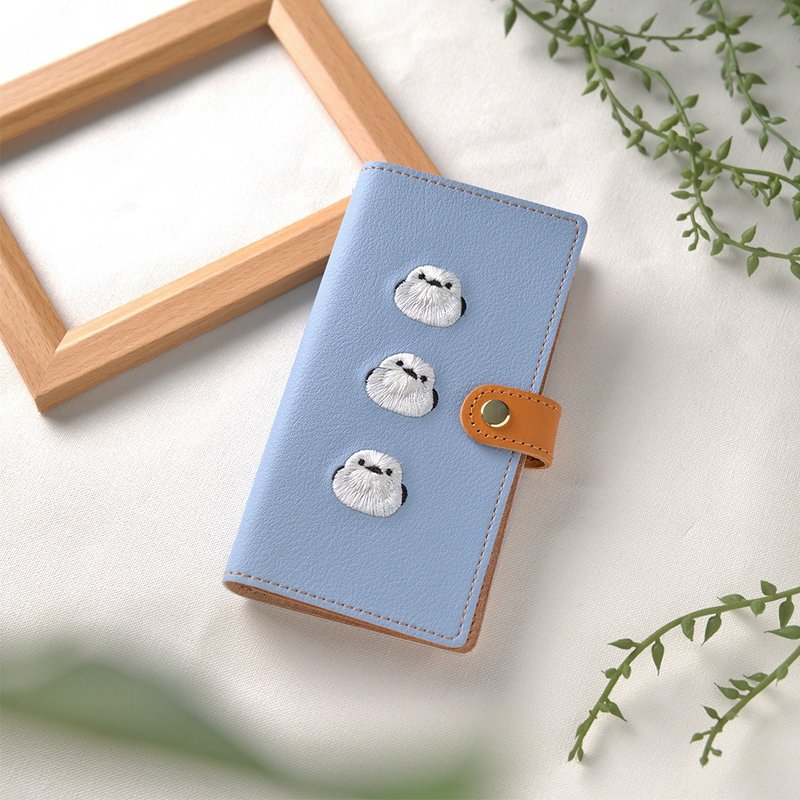 全機種対応 スマホケース 手帳型 【 刺繍　3羽のシマエナガ 】 ゴールドパーツ スマホショルダー 落下防止 鳥 A305I - 手機殼/手機套 - 真皮 藍色