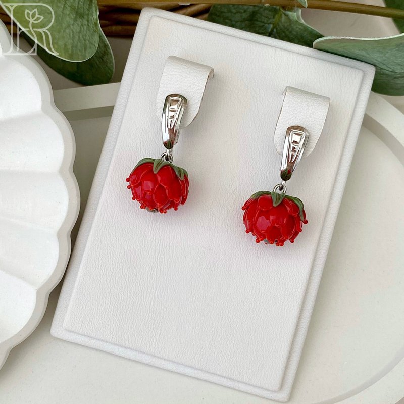 Handmade Silver Jewelry with Red Clover Plant: Perfect Present for Her - 耳環/耳夾/耳骨夾 - 純銀 紅色