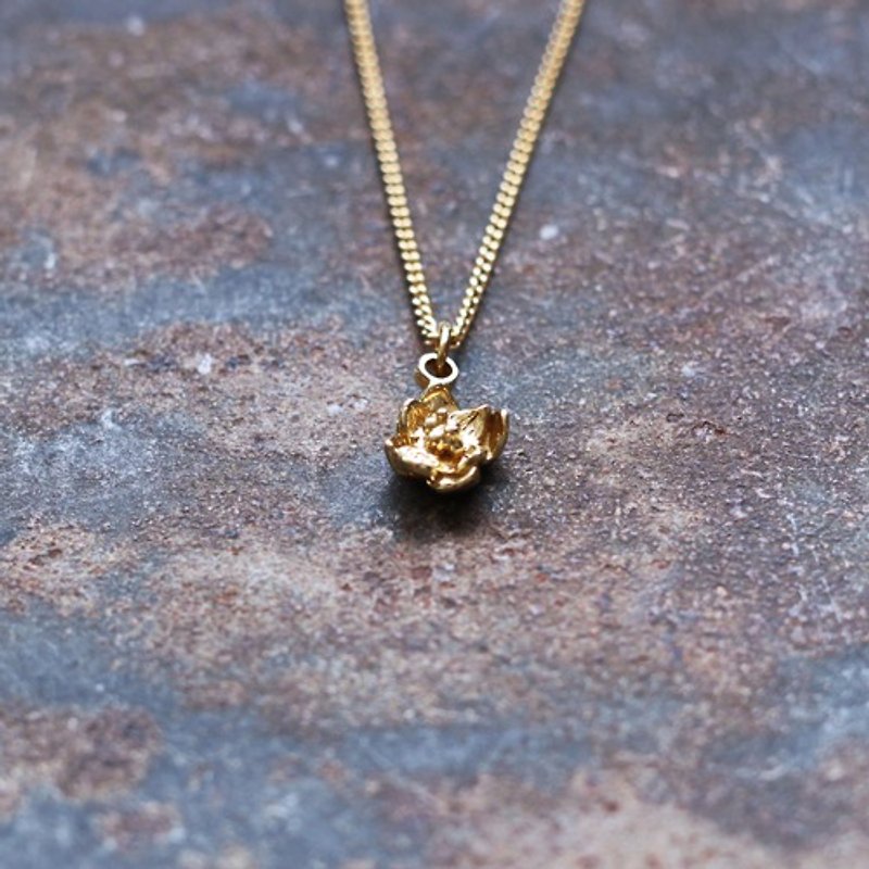 8 small petals N530 - Necklaces - Other Metals Gold