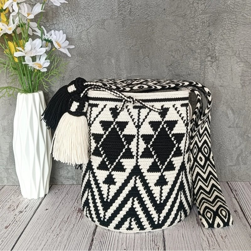 Two tone mochila bag,Crossbody bag for women,Handcraft bag,Crochet bag ,Cr - 側背包/斜背包 - 棉．麻 