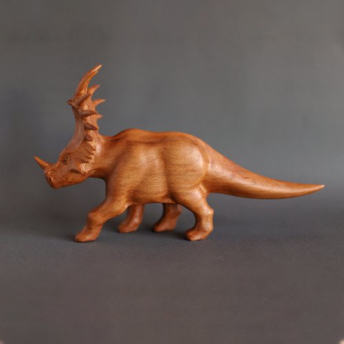 木製の恐竜スティラコサウルス - ショップ Papaofsaurs 置物