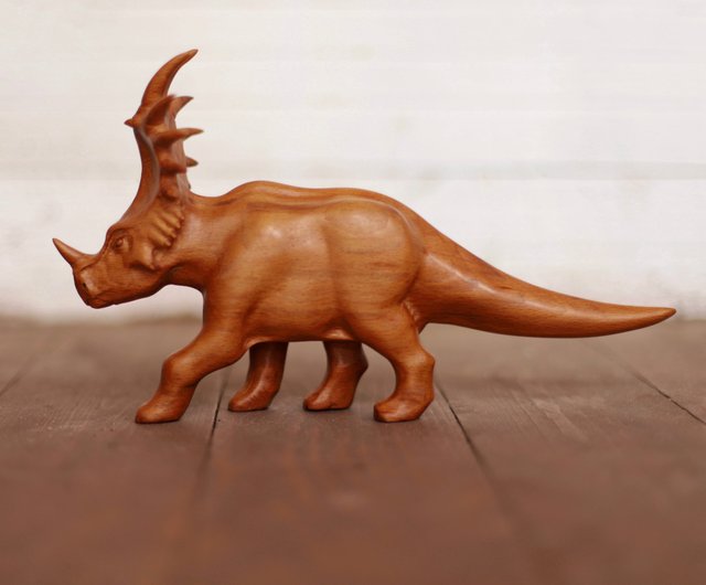 木製の恐竜スティラコサウルス - ショップ Papaofsaurs 置物