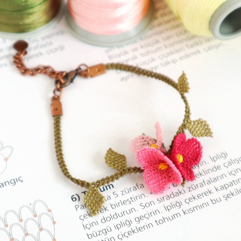 PREMIUM OYA lace Bracelet【FESTIVAL】Sweet cherry - Bracelets - Other Man-Made Fibers Pink