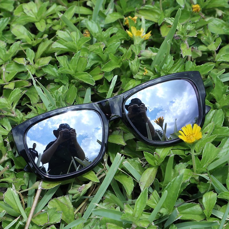 Overcoat Camo Black Frame | CRYSTAL Brightening Sunglasses | OTG BCF - Sunglasses - Glass Black