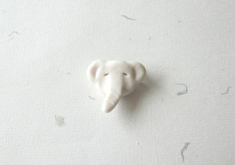 Elephant Ceramic Brooch - Brooches - Porcelain White