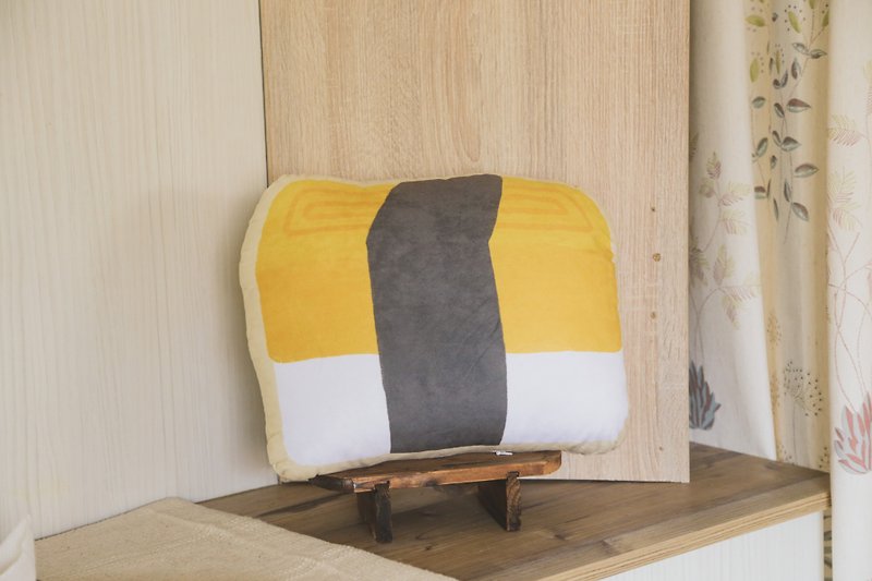 日式玉子燒掛布和絨毛抱枕 - 枕頭/咕𠱸 - 聚酯纖維 