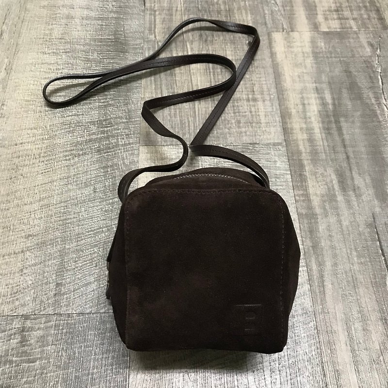 Old bone Bally suede scorpion pack C31 VINTAGE - Messenger Bags & Sling Bags - Genuine Leather 