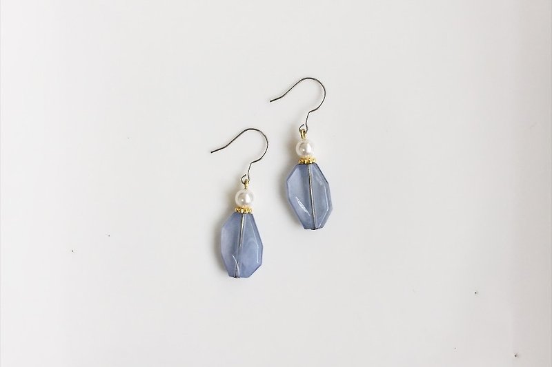 Blue glitter antique resin earrings (only ㄧ pay) - ต่างหู - เครื่องเพชรพลอย สีน้ำเงิน
