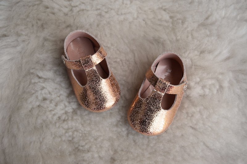 Rose Gold Baby Mary Jane, T-Strap Leather Mary Jane, Handmade Baby Girl Shoes, Baby Girl Gift, Baby Shower, Glitter Baby Shoes, Newborn Shoe - รองเท้าเด็ก - หนังแท้ สึชมพู