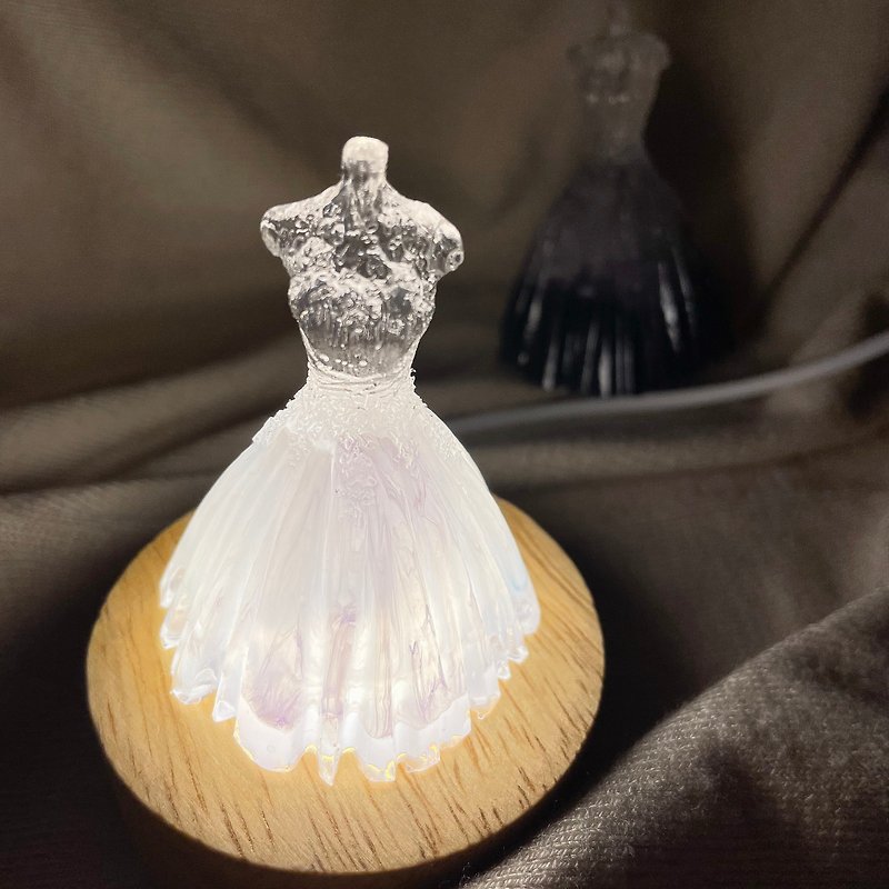 Wedding dress night lamp / the gown night lamp - Lighting - Resin 