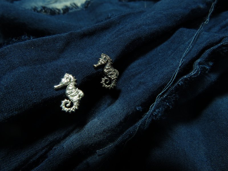 【925銀飾 LOU】海洋系列 - 海馬(單售) - 耳環/耳夾/耳骨夾 - 銀 銀色