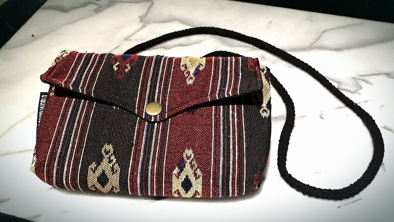 AMIN'S SHINY WORLD Handmade Ethnic Tribal Seagull Copper Buckle Shoulder Bag - กระเป๋าแมสเซนเจอร์ - ผ้าฝ้าย/ผ้าลินิน หลากหลายสี