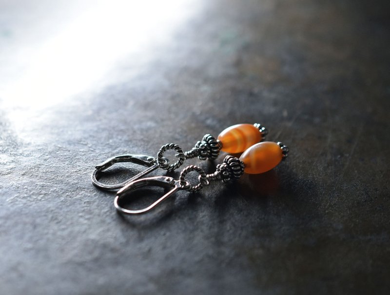 Shan vintage carnelian and Silver bead earrings - ต่างหู - เครื่องเพชรพลอย สีส้ม