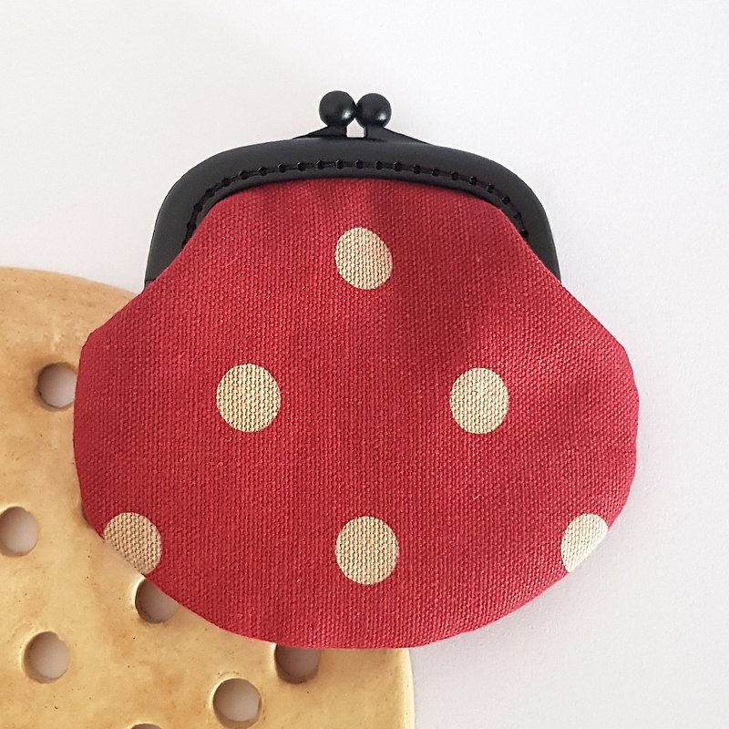 Dark strawberry plastic gold coin purse - Coin Purses - Cotton & Hemp Red