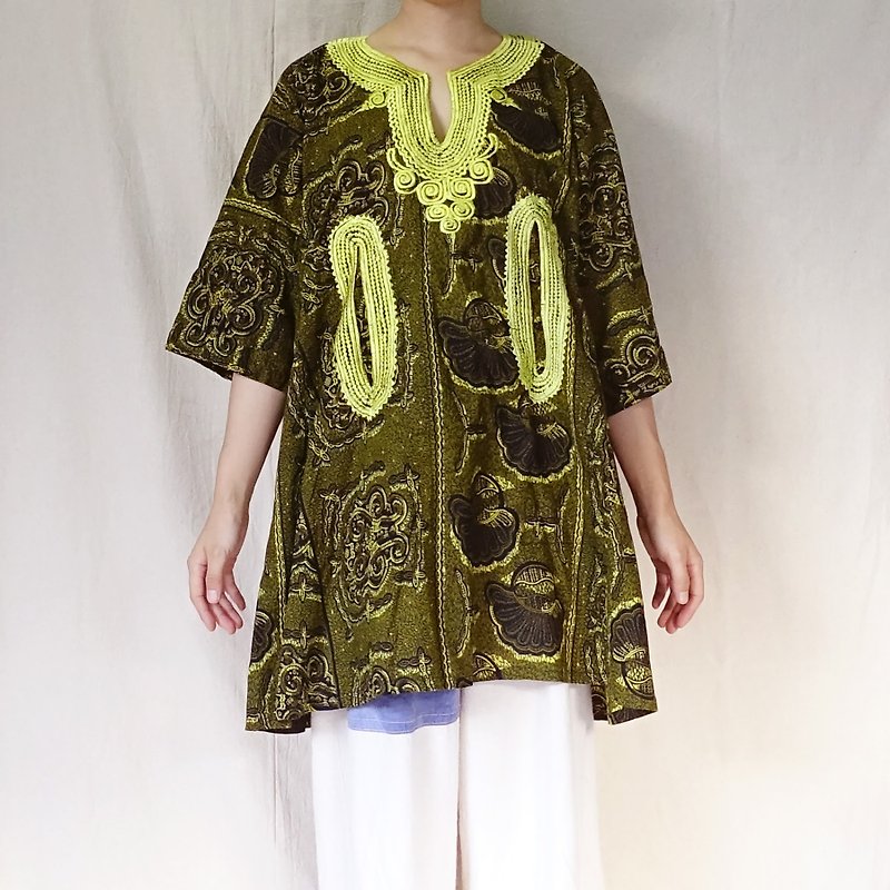 BajuTua/古著/ 西非風情 橄欖綠花卉圖騰長版上衣 - 女裝 上衣 - 棉．麻 綠色