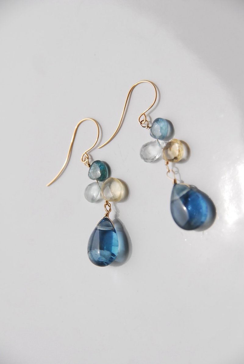 Enjoy the colorful colors of fluorite and colored stones in these earrings C 14kgf - ต่างหู - เครื่องประดับพลอย สีน้ำเงิน