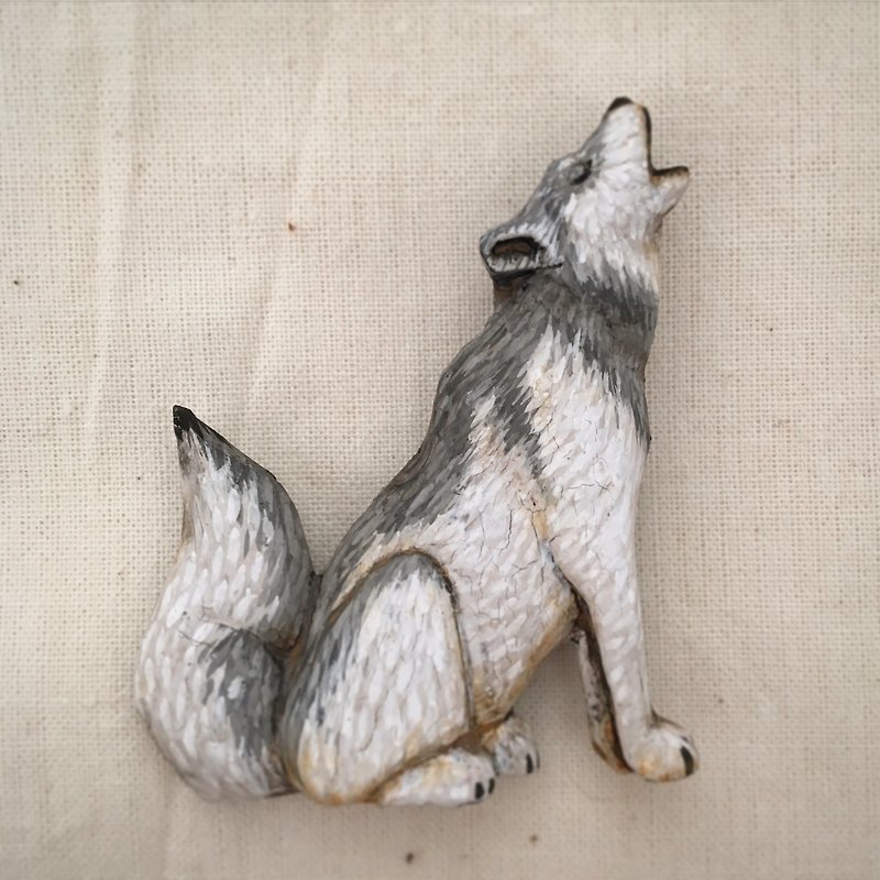 Pin resin brooch 　Wolf - Brooches - Other Materials White
