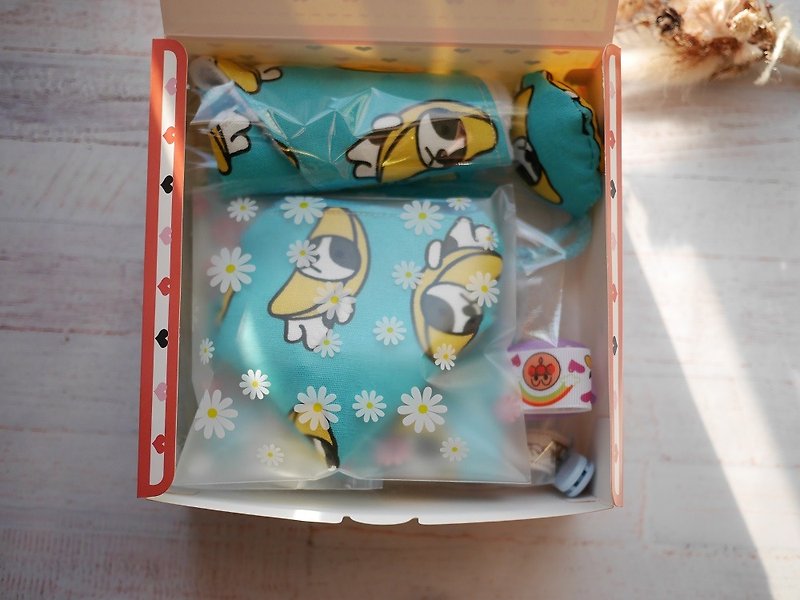 翔Jiao犬ミーエエのギフトボックスは、タオル三角唾液タオルおしゃぶりの袋 - 出産祝い用贈物 - コットン・麻 ブルー