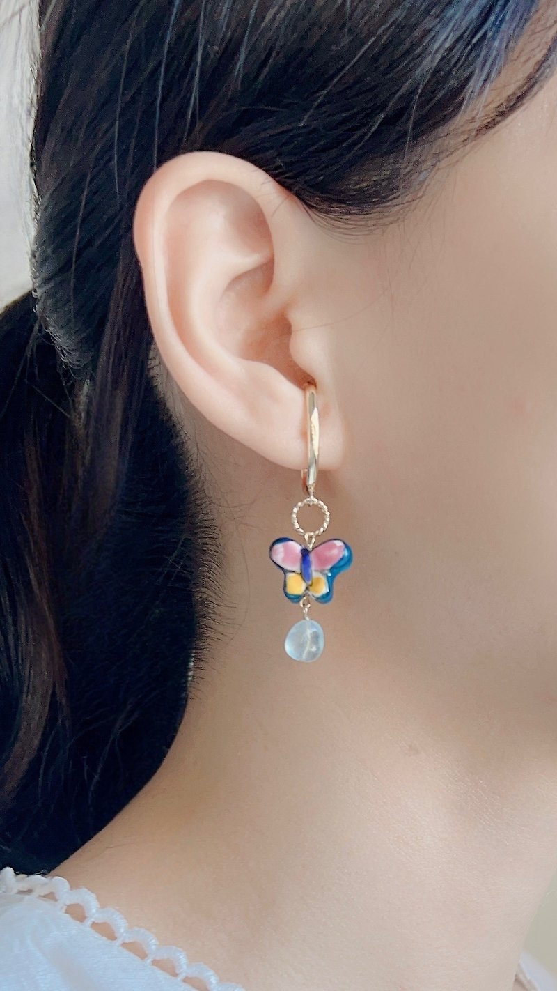 Special offer/Aquamarine ceramic butterfly earrings without piercing 14K gold - ต่างหู - เครื่องเพชรพลอย สีน้ำเงิน